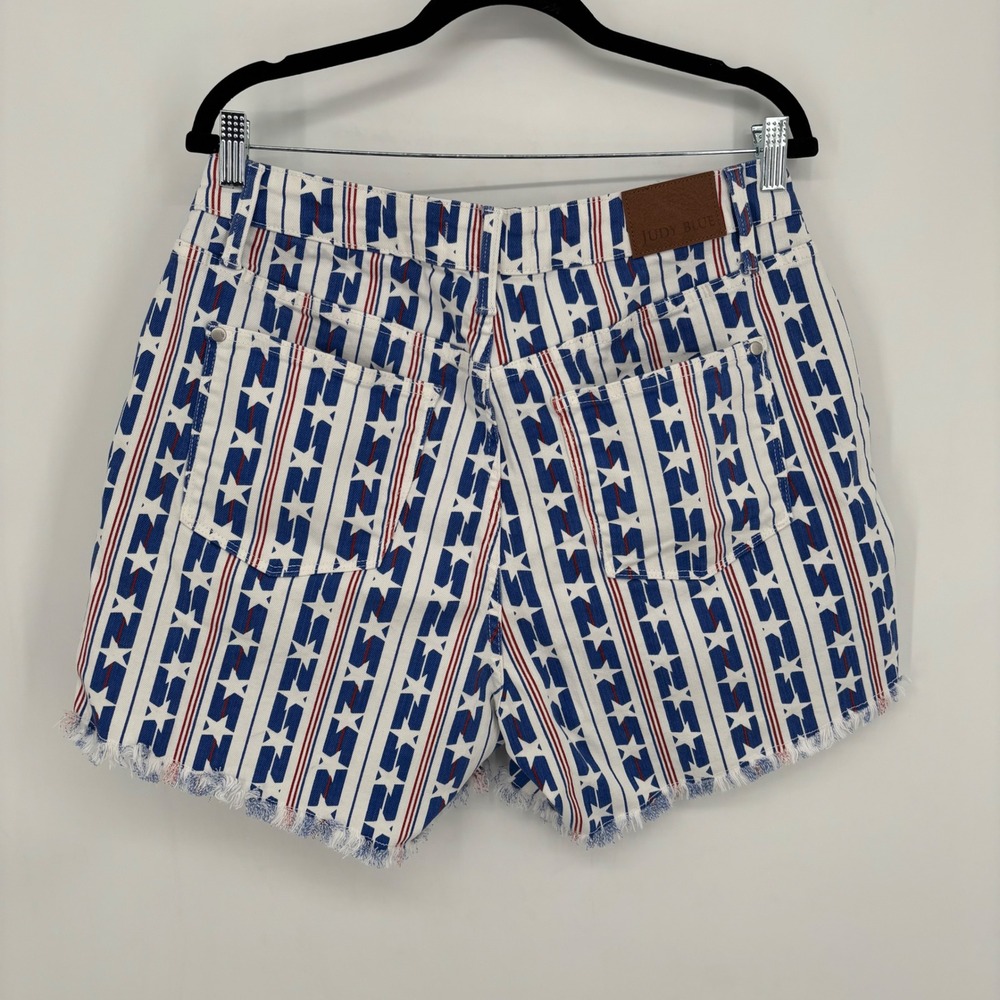 Judy Blue Stars and Stripes Americana Denim Shorts Raw Hem Plus Size 1XL - Picture 7 of 7